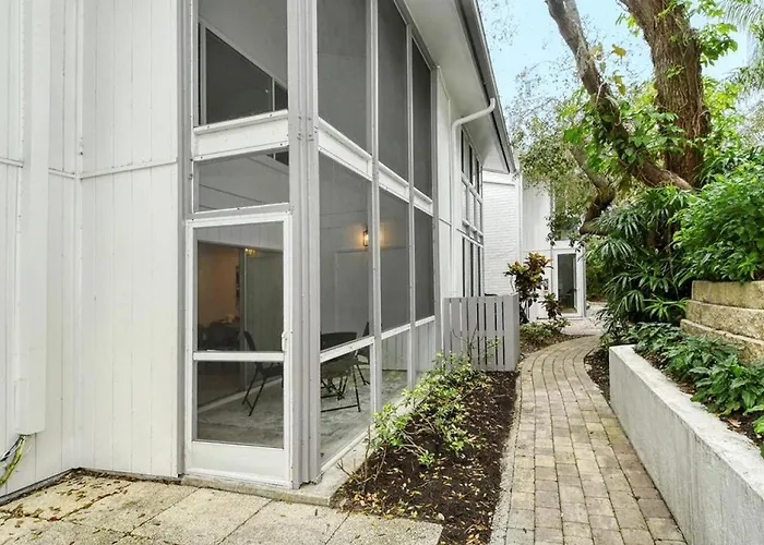 1207 Pd Garden Oasis Townhome Getaway